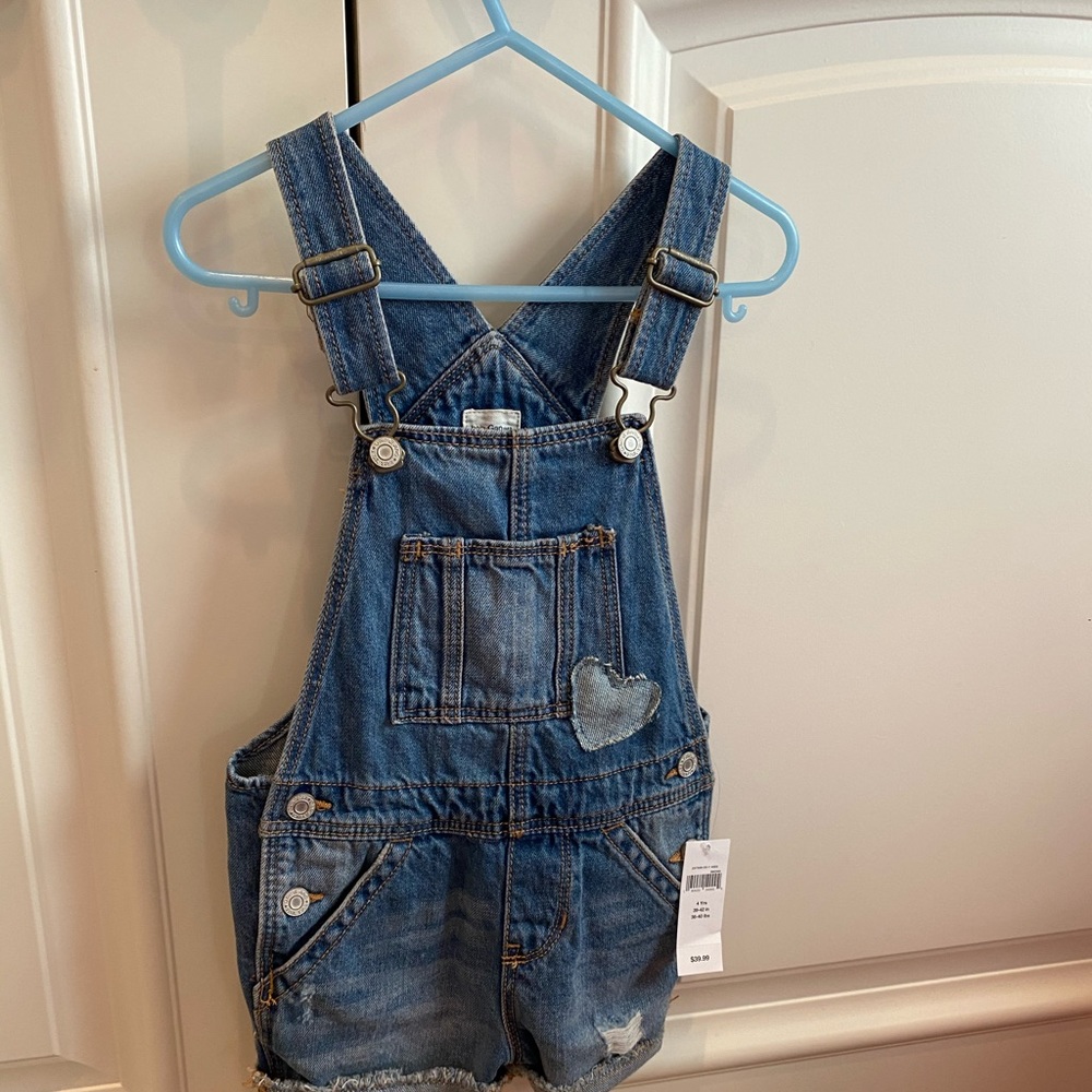 🌸SOLD ON EBAY🌸 GAP Girls 4T Bibs NWT